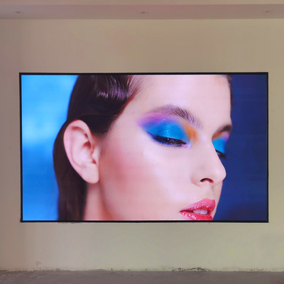 P1.875 İç Mekan Led Video Duvar Canlı Yayın Tam Renkli Ekran Görüntülü Ağ Video Konferans